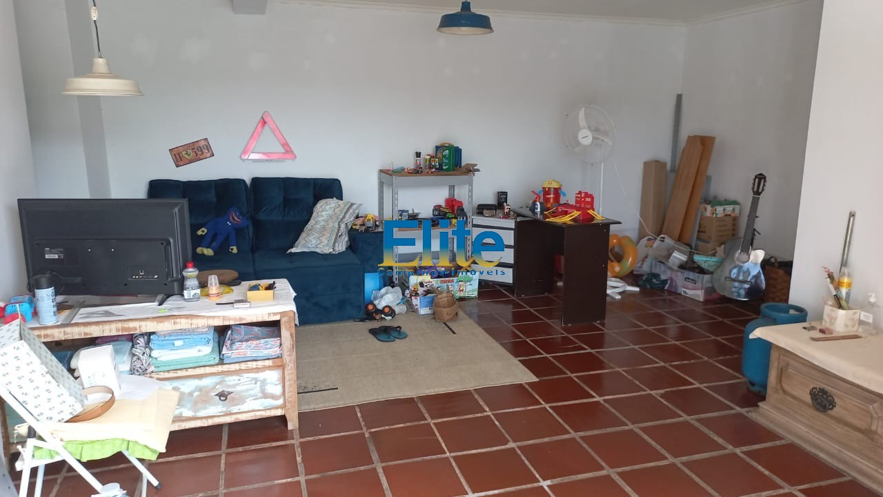 Casa à venda com 4 quartos, 250m² - Foto 27