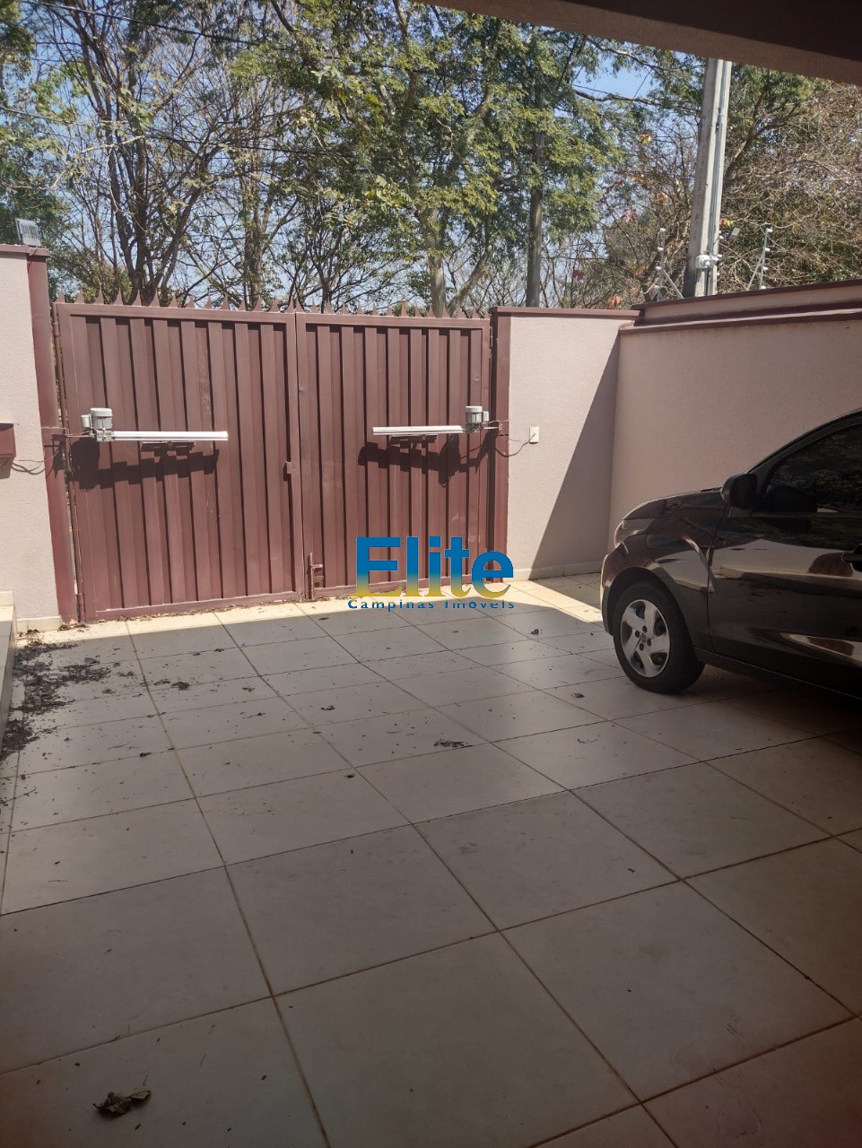 Casa à venda com 3 quartos, 200m² - Foto 2