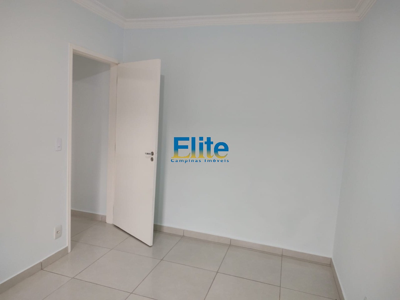 Casa à venda com 3 quartos, 300m² - Foto 15