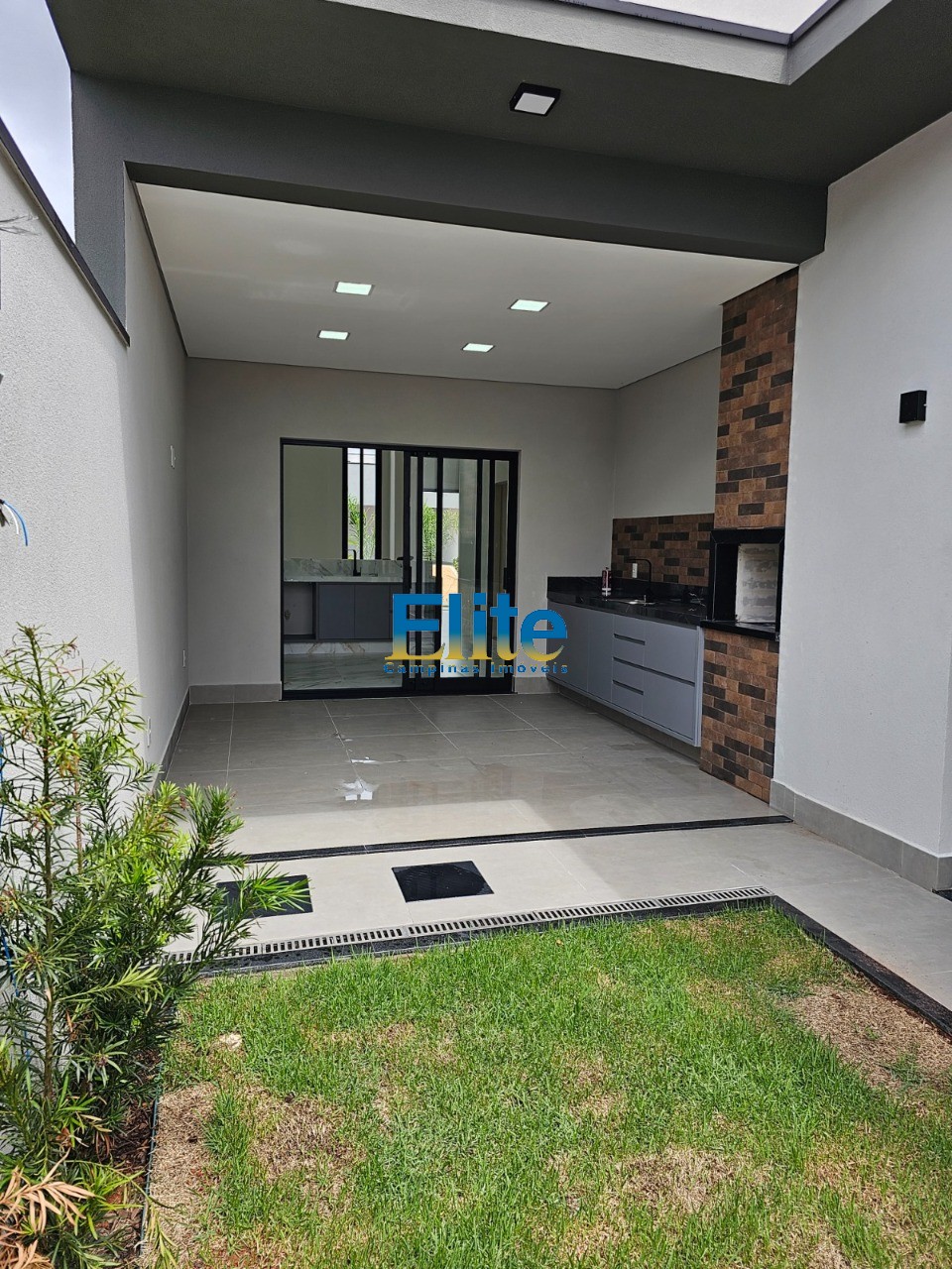 Casa de Condomínio à venda com 3 quartos, 250m² - Foto 31