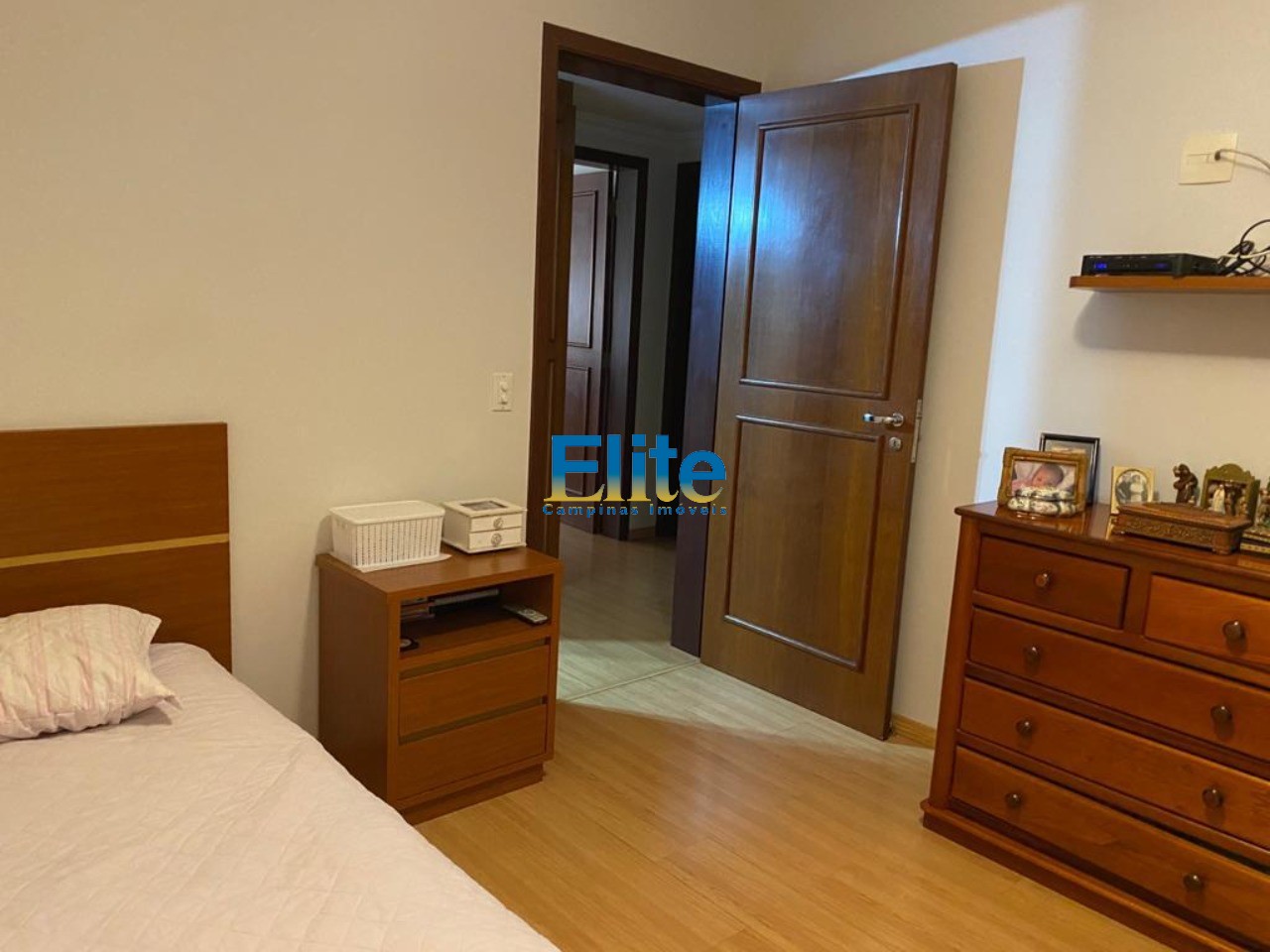 Apartamento à venda com 3 quartos, 113m² - Foto 9