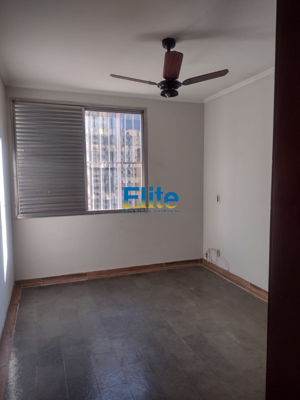 Apartamento à venda com 3 quartos, 107m² - Foto 4