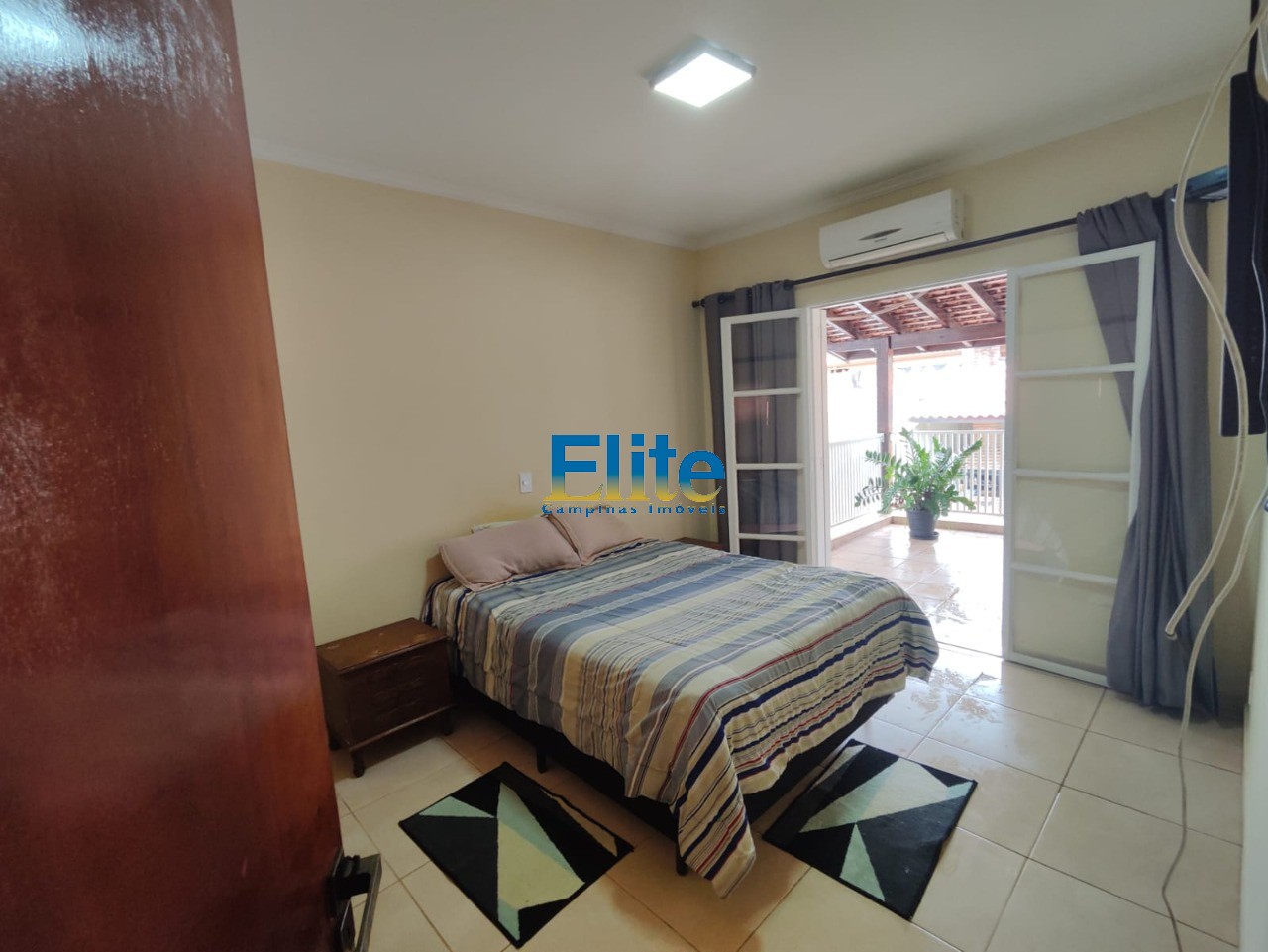 Casa à venda com 3 quartos, 250m² - Foto 17