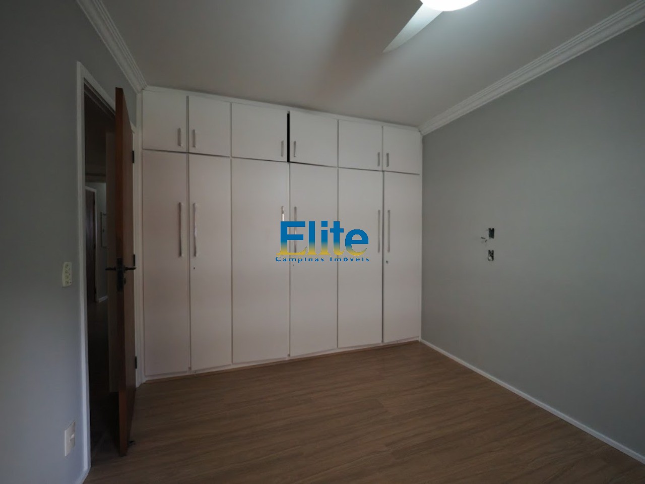 Apartamento à venda com 4 quartos, 226m² - Foto 13