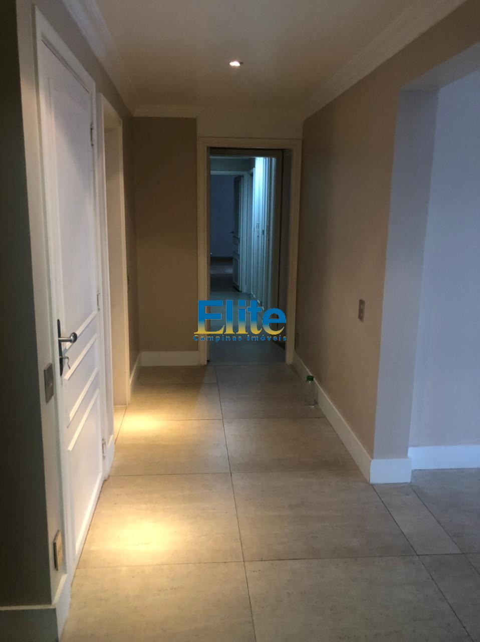 Apartamento à venda com 3 quartos, 262m² - Foto 11