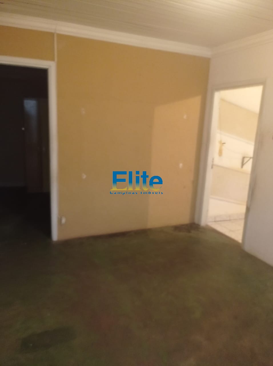 Casa à venda com 3 quartos, 200m² - Foto 2