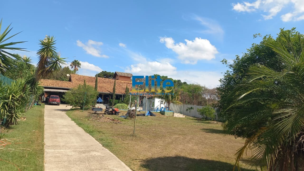 Fazenda à venda com 3 quartos, 2000m² - Foto 1