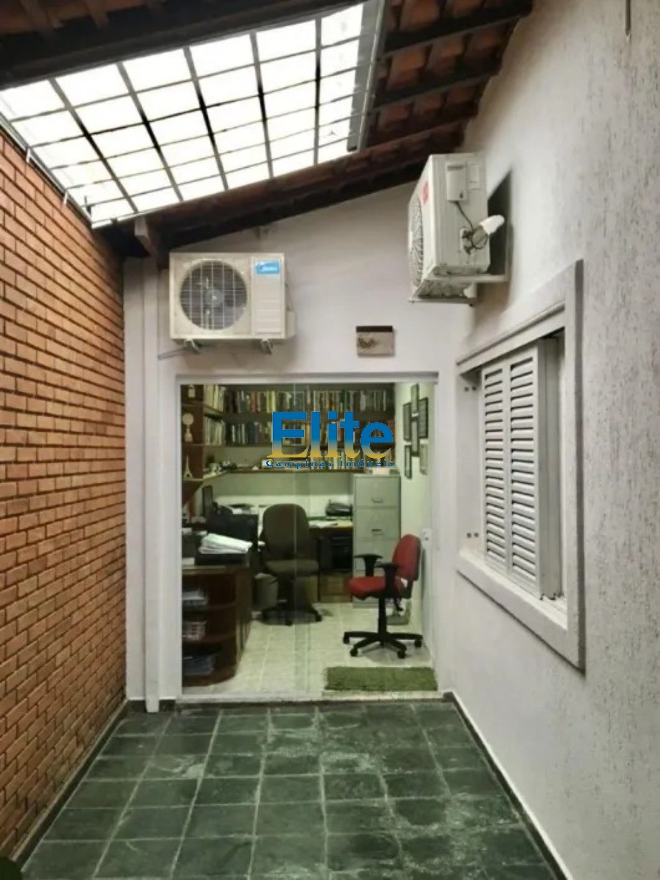 Casa à venda com 3 quartos, 300m² - Foto 9