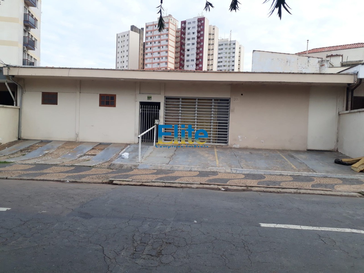 Prédio Inteiro à venda com 3 quartos, 320m² - Foto 2