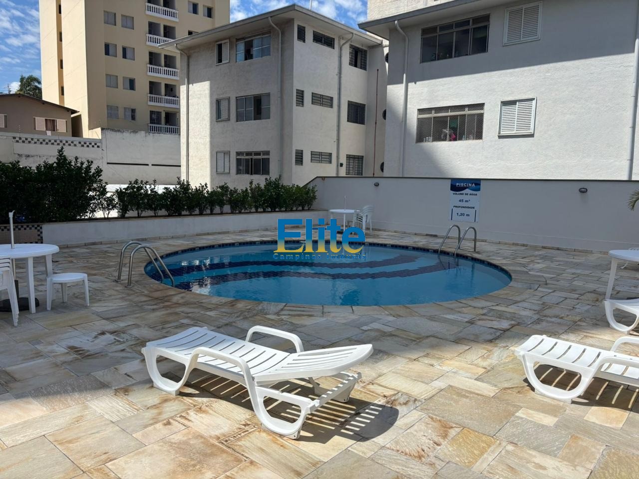 Apartamento à venda com 2 quartos, 90m² - Foto 2