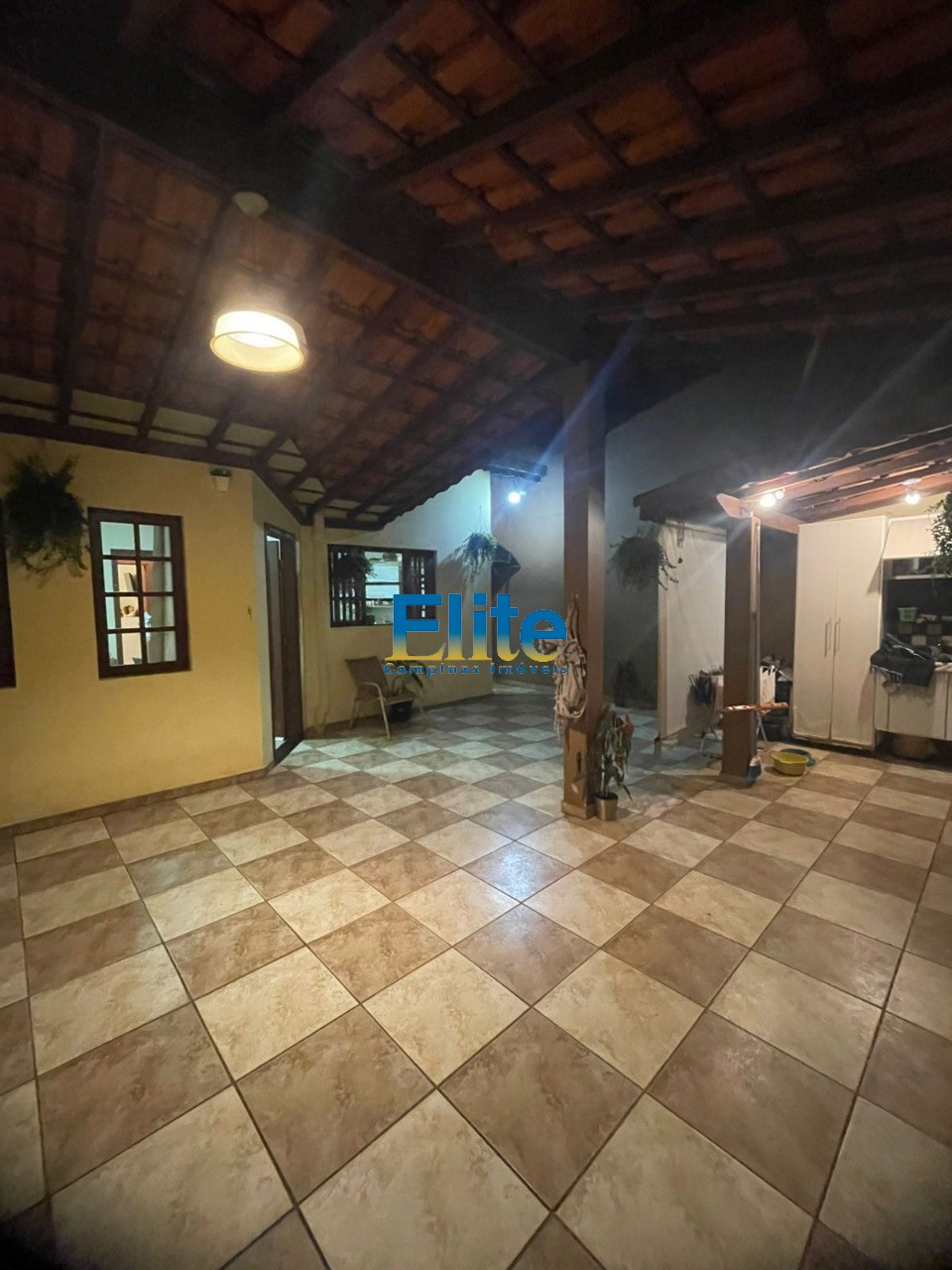 Casa à venda com 2 quartos, 150m² - Foto 3