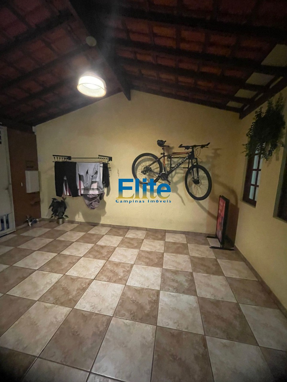 Casa à venda com 2 quartos, 150m² - Foto 2