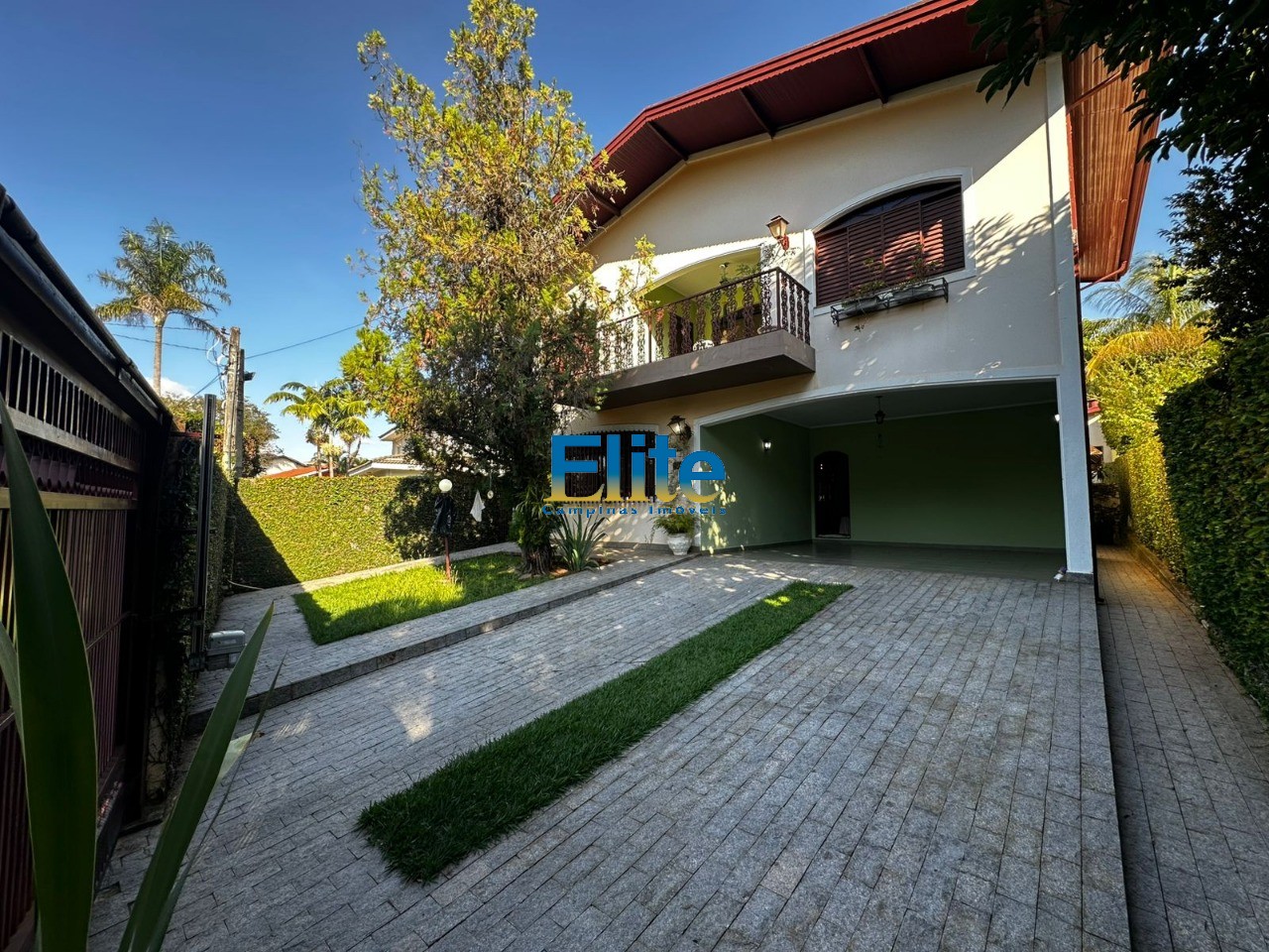 Casa de Condomínio à venda com 4 quartos, 828m² - Foto 1