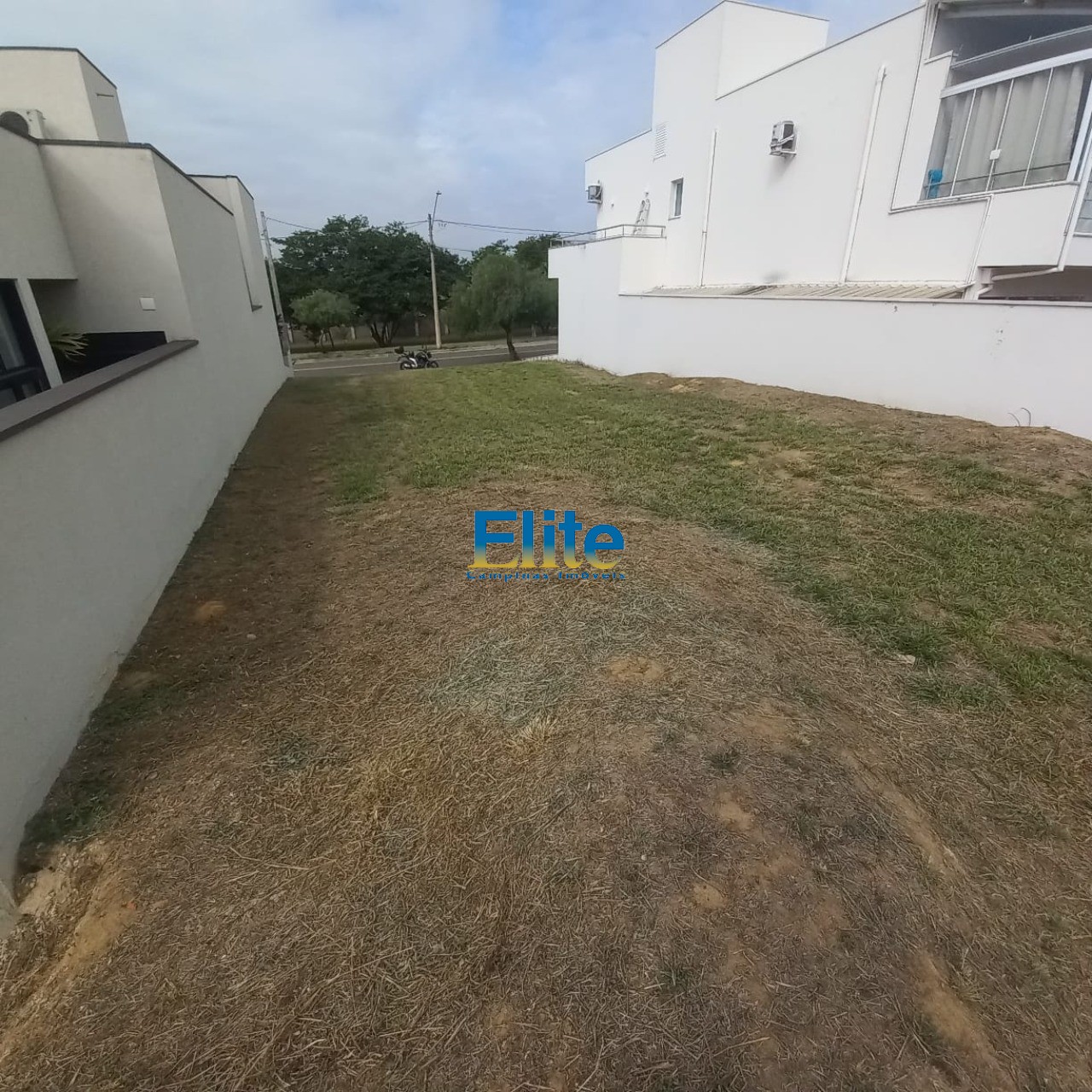 Terreno à venda, 250m² - Foto 1