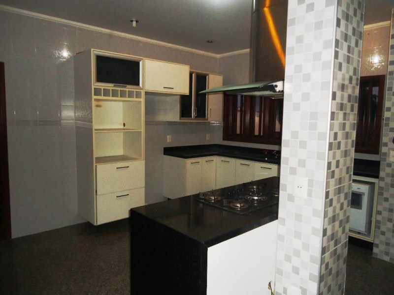 Sobrado à venda com 4 quartos, 350m² - Foto 10