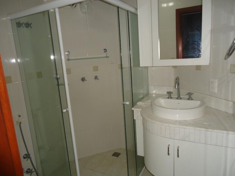 Sobrado à venda com 4 quartos, 350m² - Foto 37