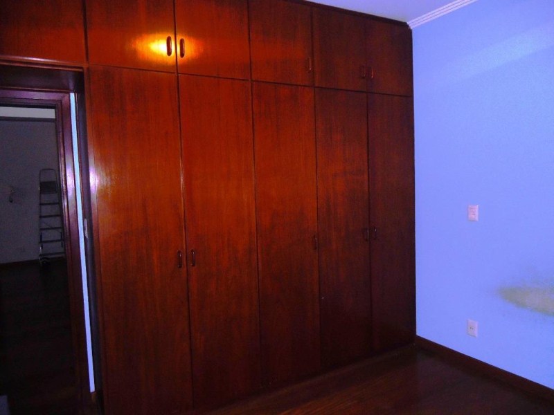 Sobrado à venda com 4 quartos, 350m² - Foto 40