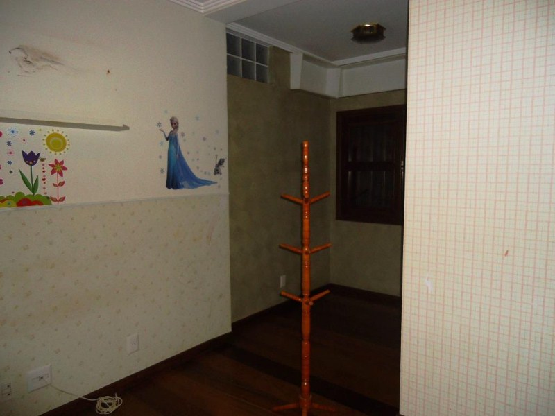 Sobrado à venda com 4 quartos, 350m² - Foto 42