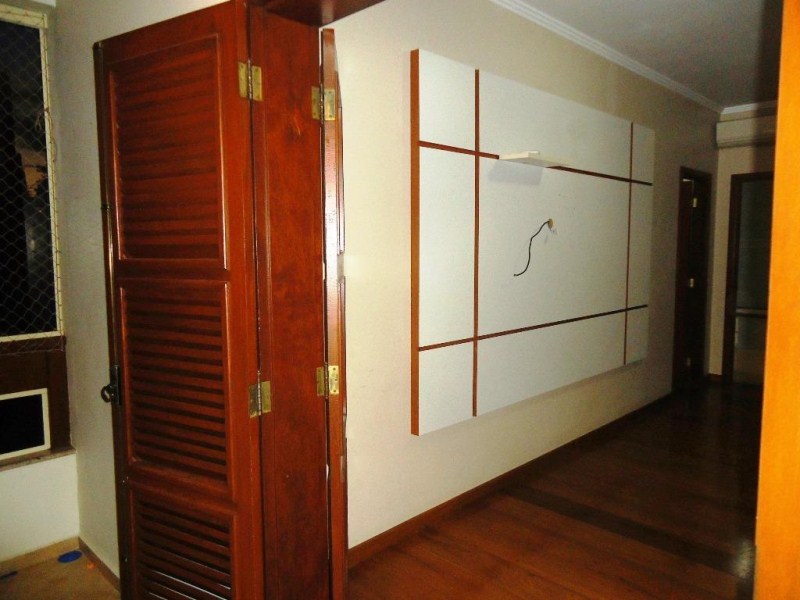 Sobrado à venda com 4 quartos, 350m² - Foto 55