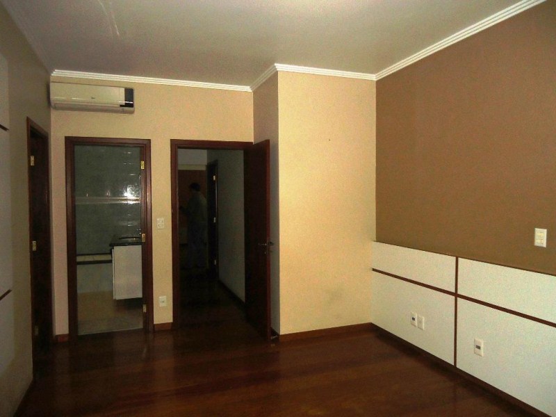 Sobrado à venda com 4 quartos, 350m² - Foto 56