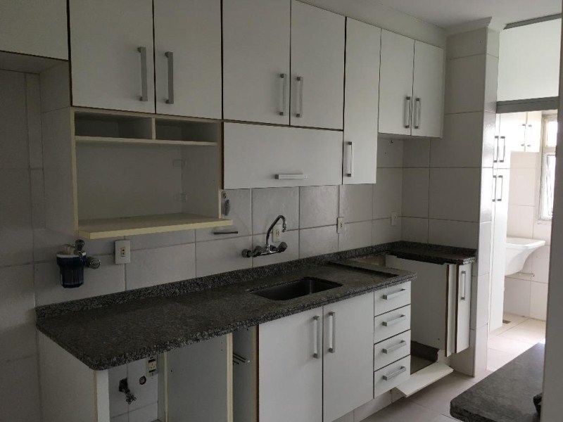 Apartamento à venda com 3 quartos, 178m² - Foto 20