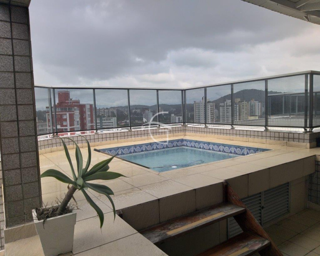 Apartamento, 3 quartos, 193 m² - Foto 1