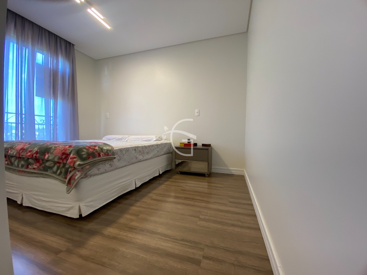 Apartamento à venda com 2 quartos, 70m² - Foto 12