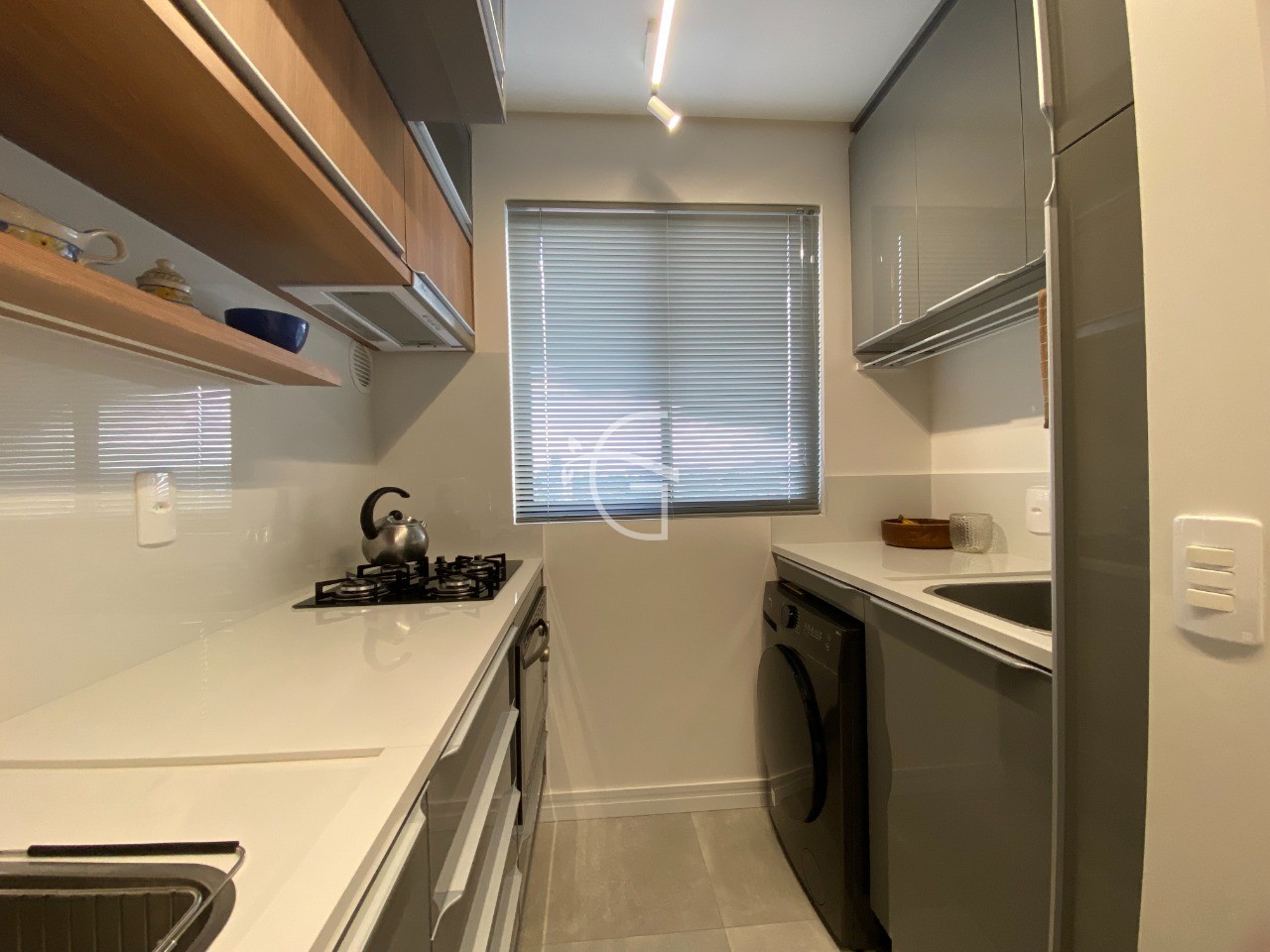 Apartamento à venda com 2 quartos, 70m² - Foto 6