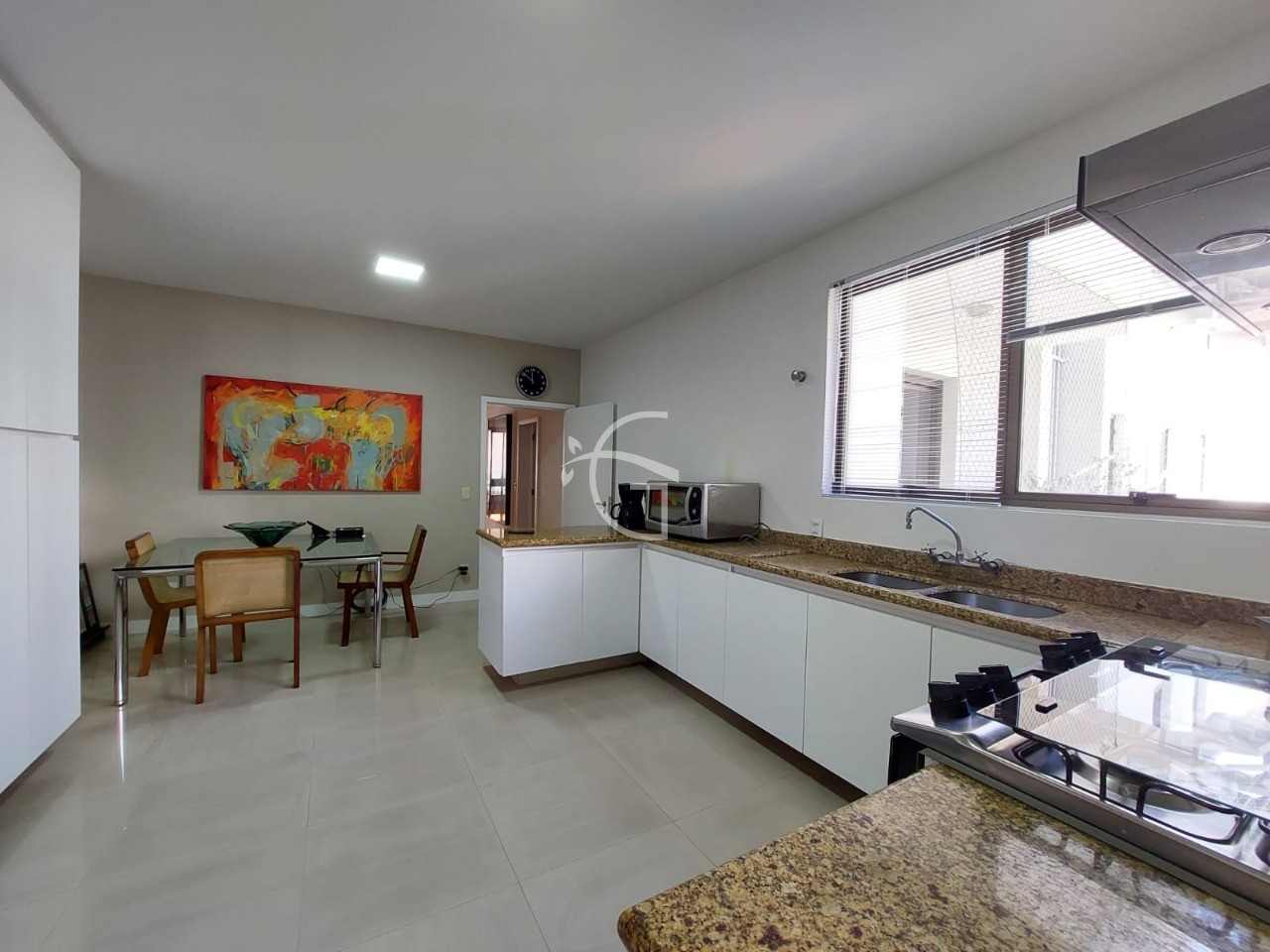 Apartamento à venda com 4 quartos, 353m² - Foto 8