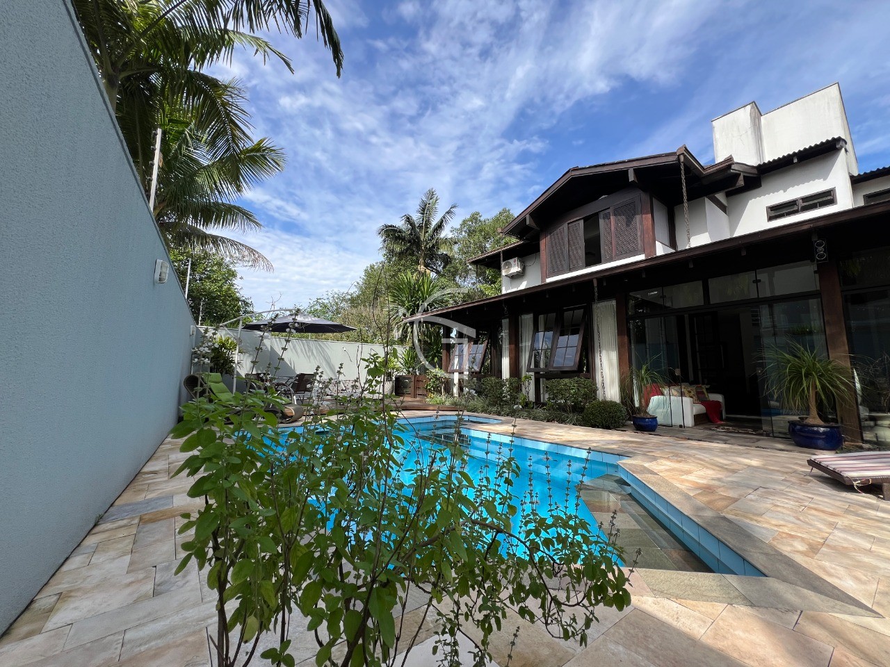 Casa à venda com 4 quartos, 516m² - Foto 2