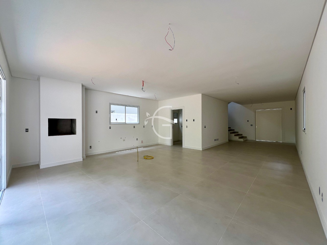 Sobrado à venda com 4 quartos, 367m² - Foto 4