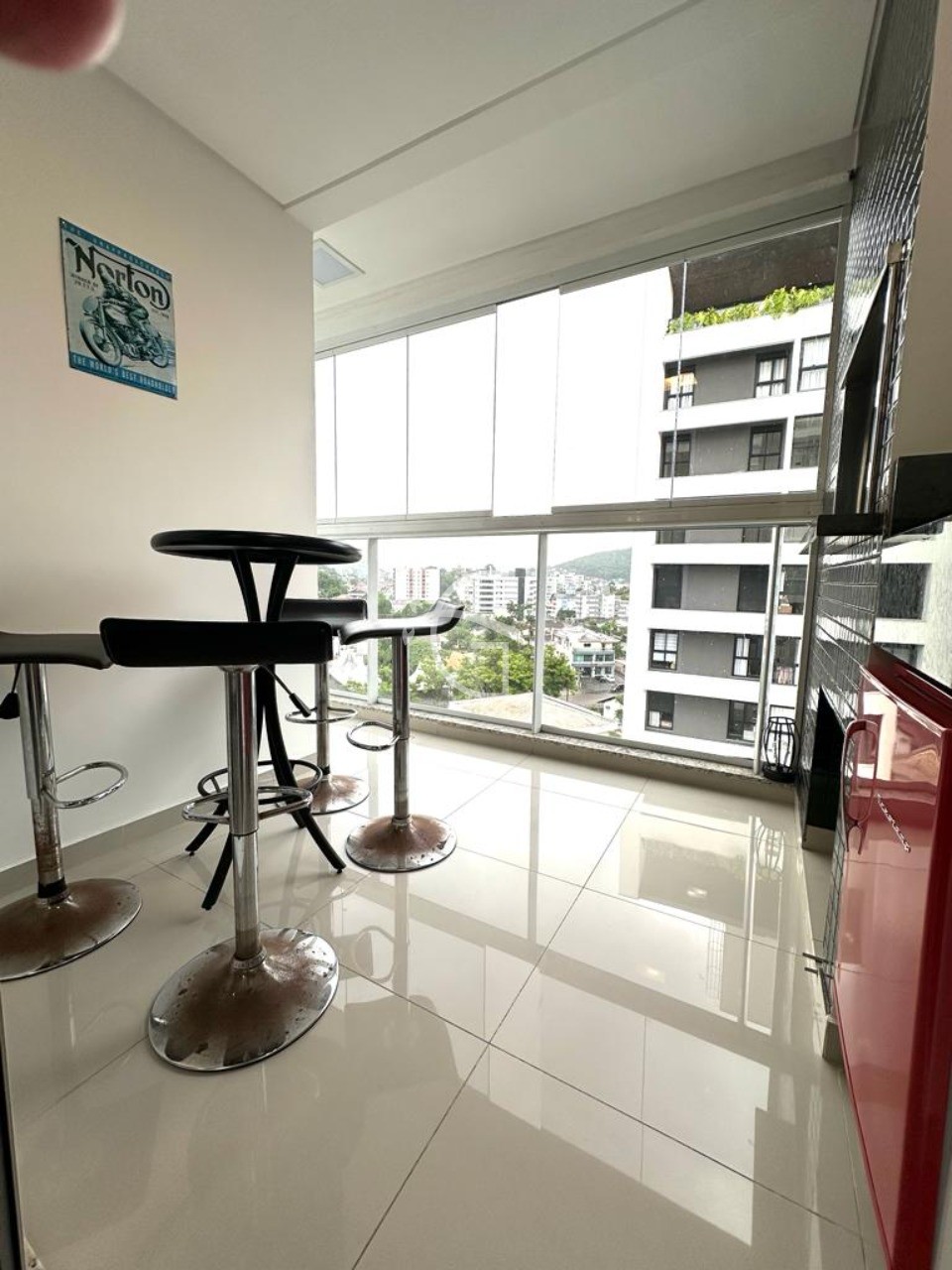 Apartamento à venda com 3 quartos, 94m² - Foto 19