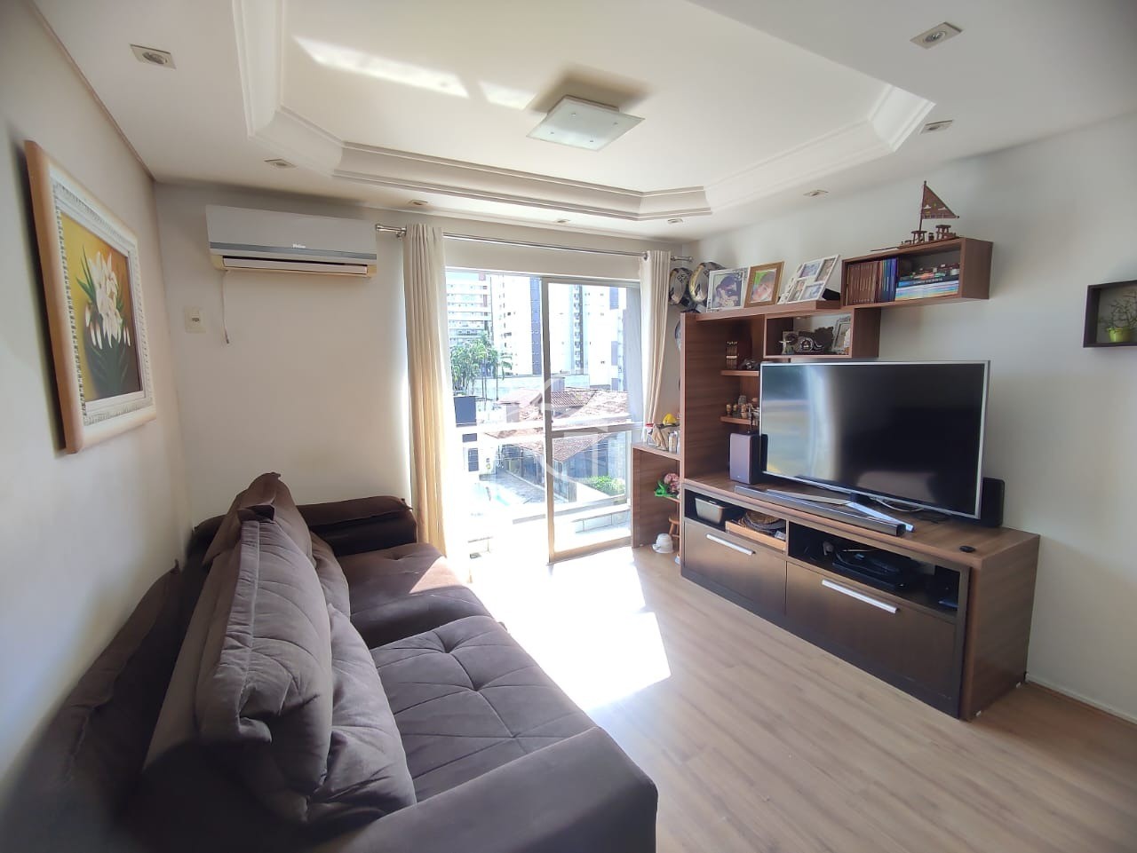 Apartamento à venda com 3 quartos, 80m² - Foto 1