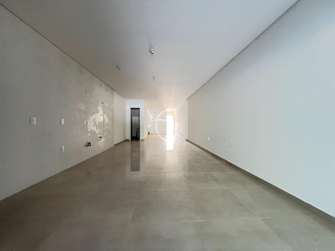 Casa à venda com 3 quartos, 230m² - Foto 4