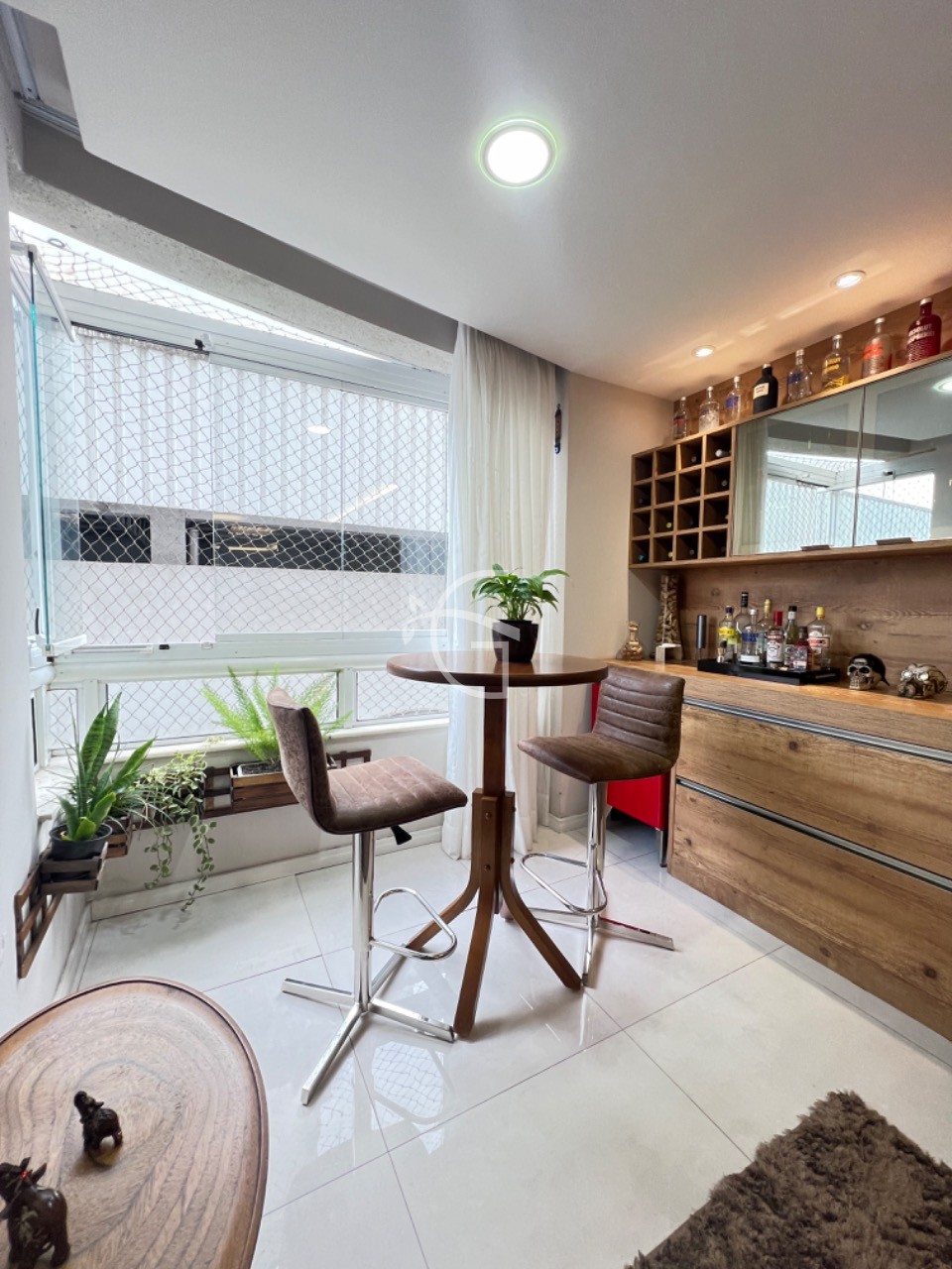 Apartamento à venda com 3 quartos, 103m² - Foto 3