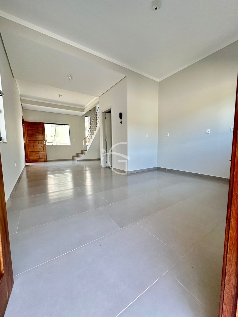 Casa à venda com 3 quartos, 119m² - Foto 2