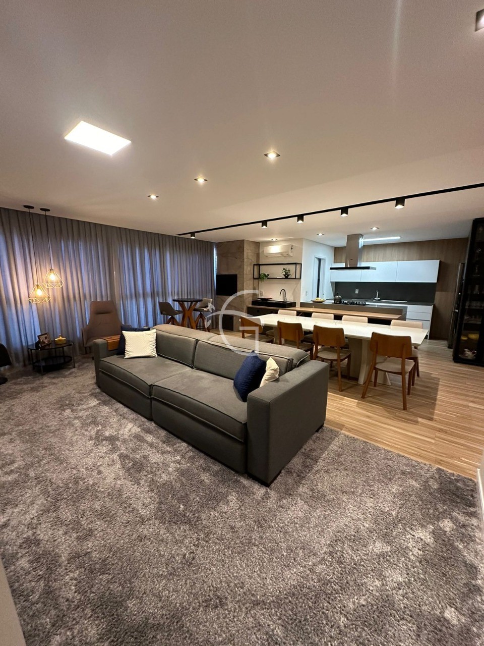 Apartamento à venda com 2 quartos, 121m² - Foto 2