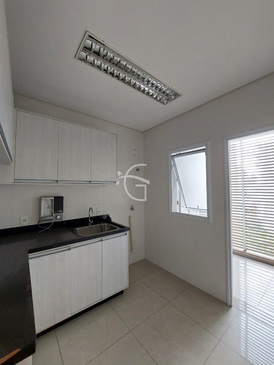 Apartamento à venda com 3 quartos, 154m² - Foto 9