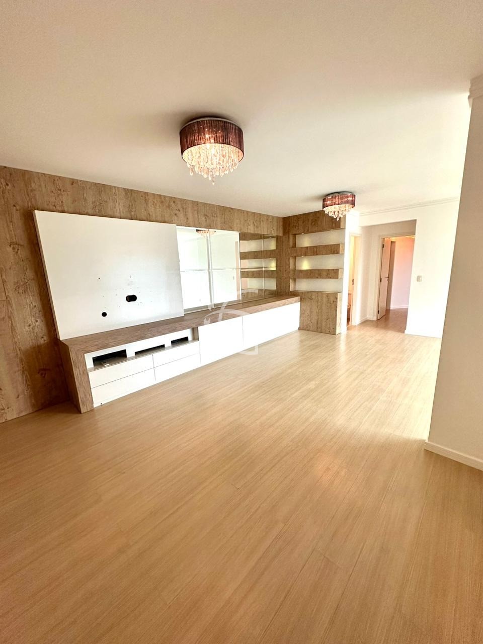 Apartamento à venda com 3 quartos, 136m² - Foto 3