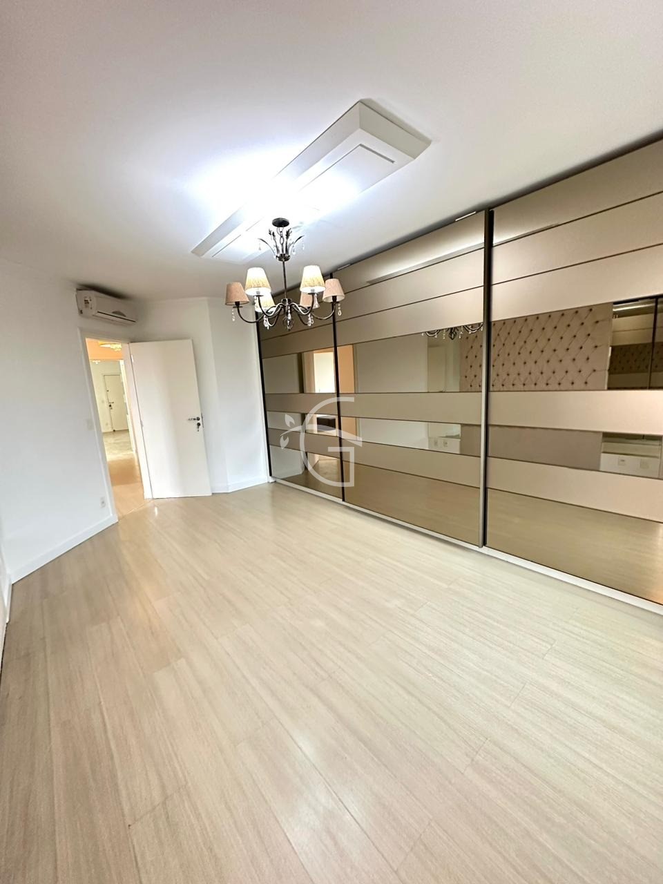 Apartamento à venda com 3 quartos, 136m² - Foto 12