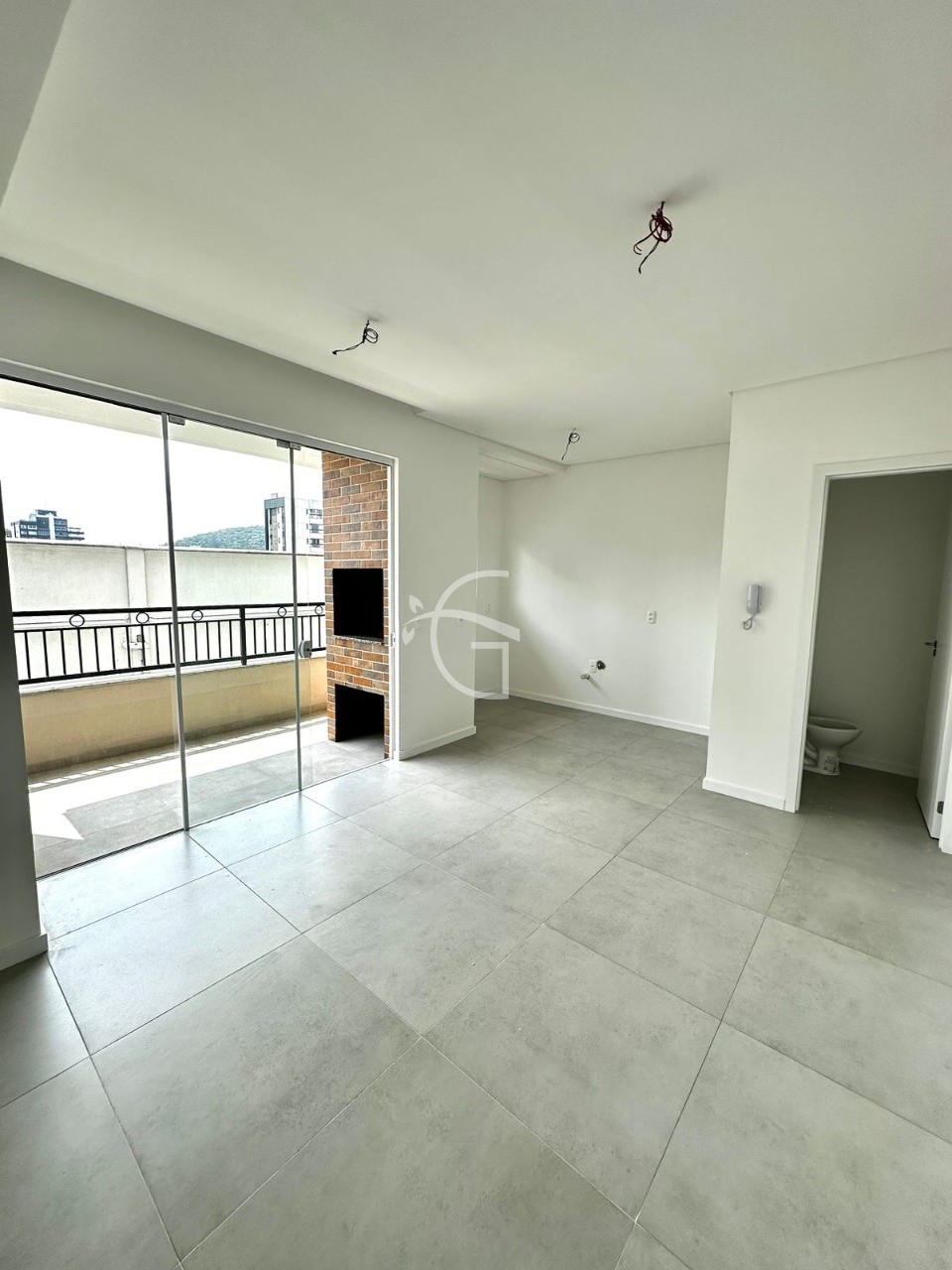 Apartamento à venda com 2 quartos, 74m² - Foto 3