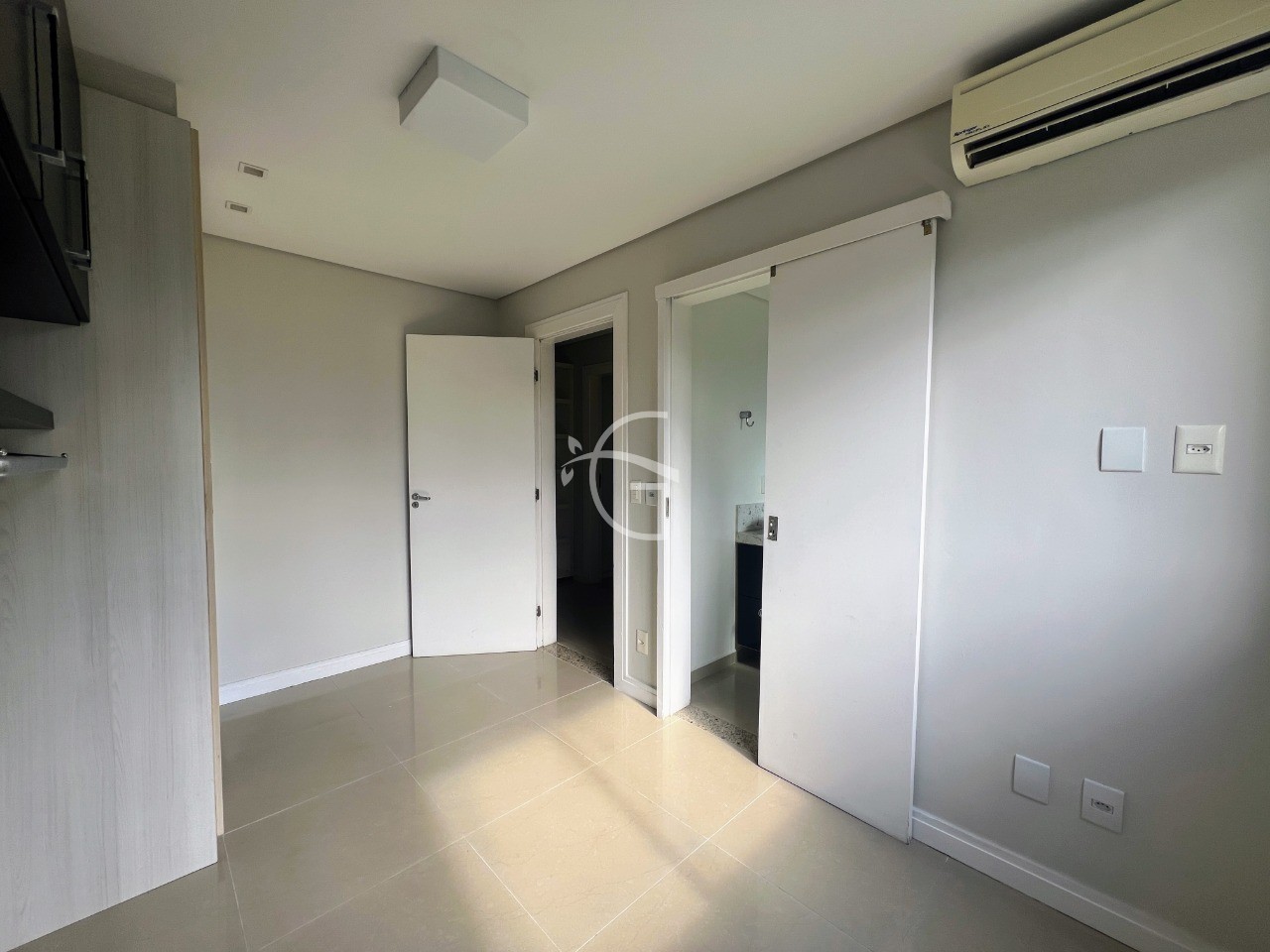 Apartamento à venda com 3 quartos, 107m² - Foto 6