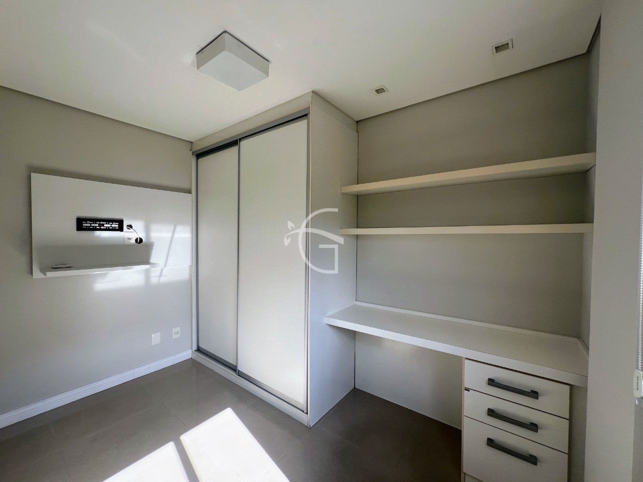 Apartamento à venda com 3 quartos, 107m² - Foto 8