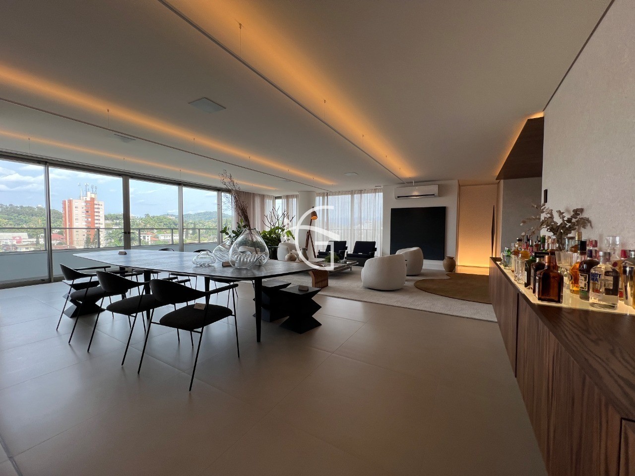 Apartamento à venda com 3 quartos, 292m² - Foto 3