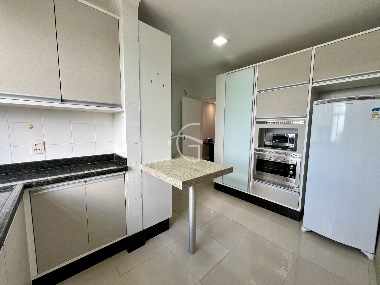 Apartamento à venda com 3 quartos, 103m² - Foto 9