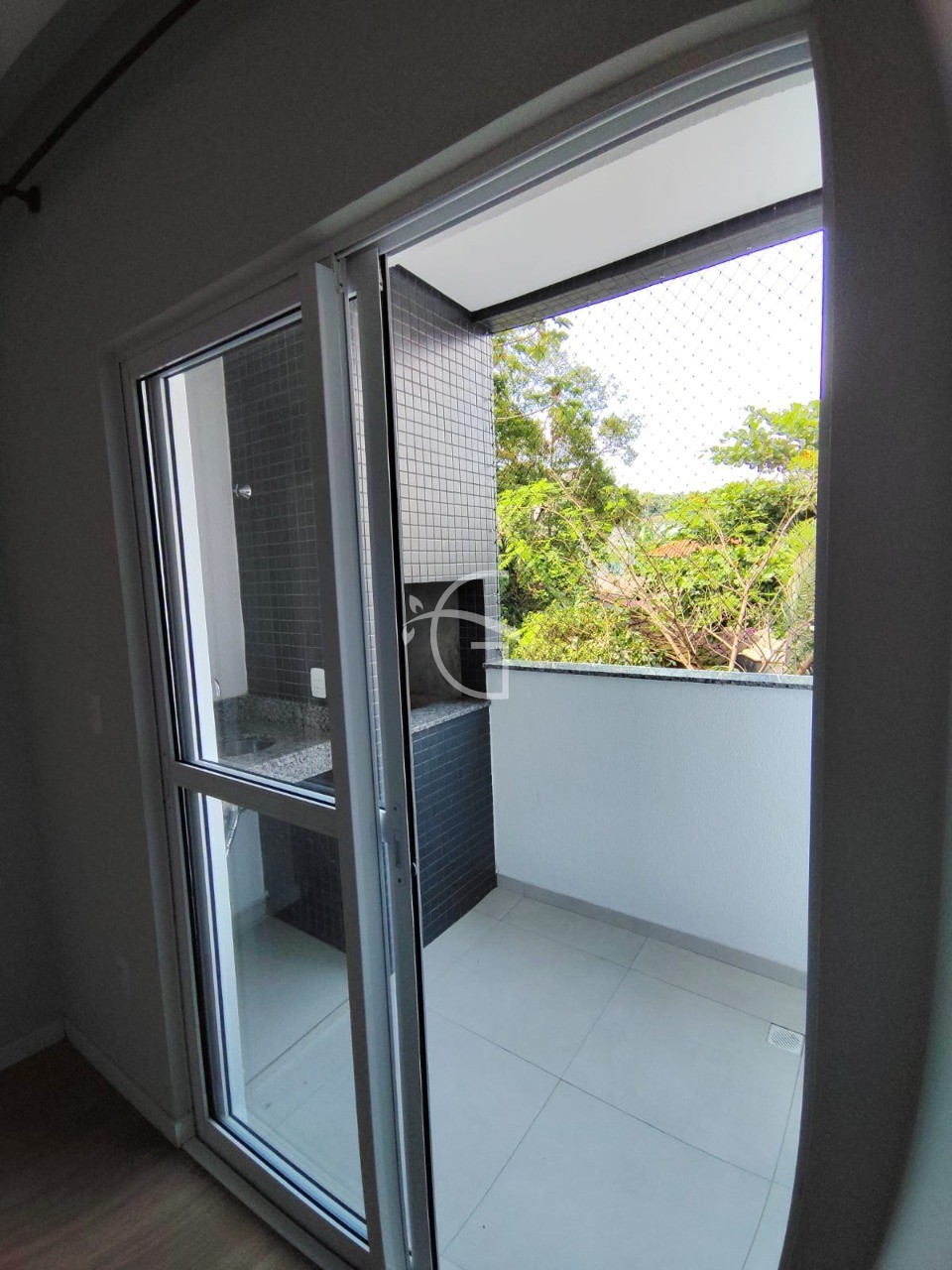 Apartamento à venda com 2 quartos, 62m² - Foto 3