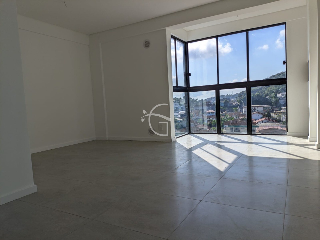 Apartamento à venda com 2 quartos, 65m² - Foto 11