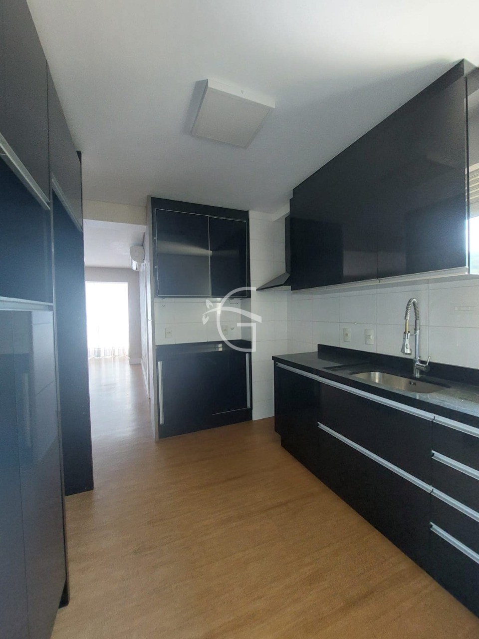 Apartamento à venda com 3 quartos, 125m² - Foto 11