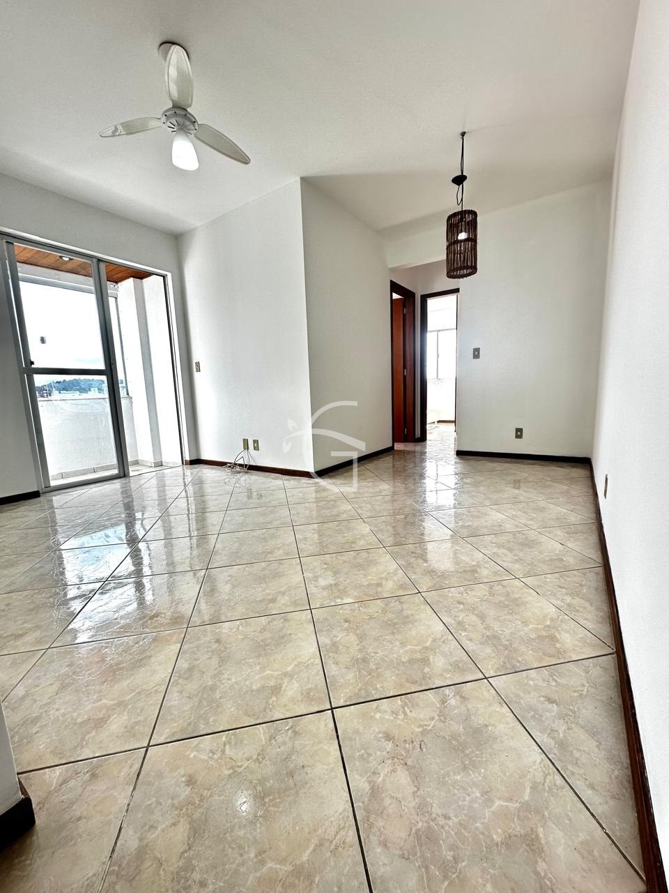 Apartamento à venda com 2 quartos, 51m² - Foto 2