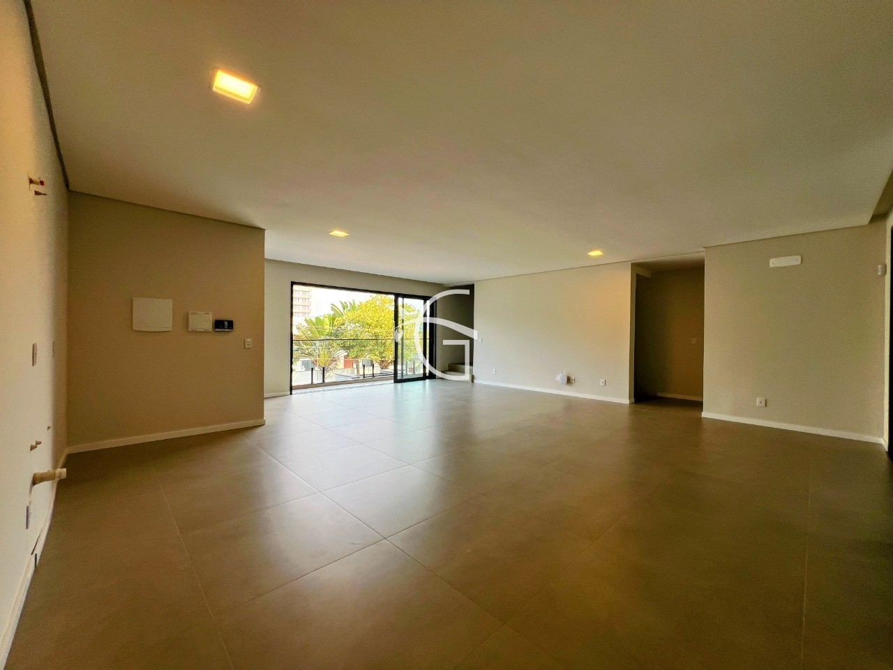 Casa à venda com 3 quartos, 291m² - Foto 8